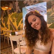 Doy clases de repaso para Primaria y Secundaria, especial atención al catalán, pero también puedo apoyar en otras asignaturas