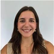 Soy monitora de inglés con 3 años de experiencia trabajando con niños y jóvenes. He impartido clases y actividades en inglés en en