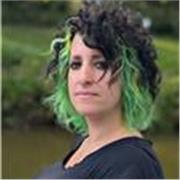 Creative and capable italian teacher with 15 years experience working with students of any level