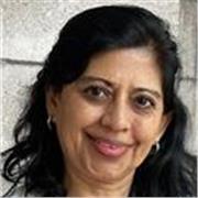 Maestra de clases en español y hábitos de estudio con actividades dinámicas