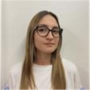 Offro lezioni private per bambini delle scuole elementari, medie ma anche superiori. 
Ho un diploma in lingue e sono laureata. 