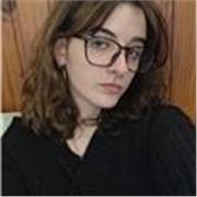 Profesor de inglés imparte clases a niños de todas edades