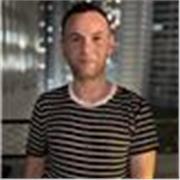 Profesor brasileño de inglés y portugués con más de 3 años de experiencia ofrece clases particulares presenciales o en línea