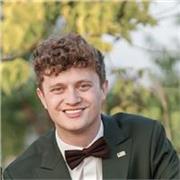 Native English speaker from the United States located in Poland