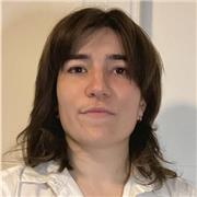 Profesora de inglés apta para dar clase a todos los niveles, con nivel C2 y adaptable a las necesidades del alumno.