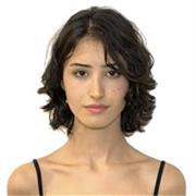 Estudiante de Comunicación audiovisual, con curso de Realización de Proyectos Audiovisuales y Espectáculos y Bachillerato de Artes