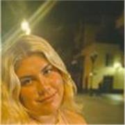 Profesora de inglés y lengua desde primaria hasta la ESO.  