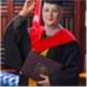 An experienced and passionate tutor who offers personalized lessons tailored to each student’s level, goals, and learning style.