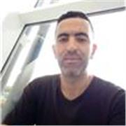 Professeur de SES qui donne des cours en ligne pour les classes de première et de terminale