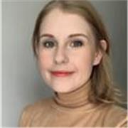 English teacher in higher education with experience in TOEIC preparation and early childhood education