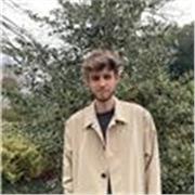 Bonjour, je suis une personne jeune diplomée d'un master dans le marketing d'innovation et je suis disponible dès maintenant.
