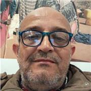 Soy psicólogo, tengo formación en filosofía y teología