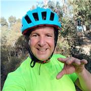 Profesor no nativo de Inglés como Segundo Idioma ofrece su experiencia, entusiasmo y conocimiento del Inglés para guiarte en tu aprendizaje, desenvolvimiento, confianza y soltura mientras vas aprendiendo Inglés