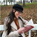 Mejora tu inglés con libros: un enfoque único para mujeres introvertidas