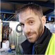 Especialista en IA aplicada y verificación de procesos. Clases online desde España para principiantes y profesionales.