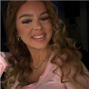 Ich hab kleine Geschwister, denen helfe ich gerne bei dem Hausaufgaben.