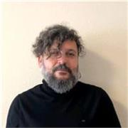 Profesor licenciado en Historia con Máster en formación del profesorado y diez años de experiencia.