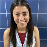 Maestra de Educación Infantil con título C1 en inglés, da clases de apoyo en general a alumnos de primaria