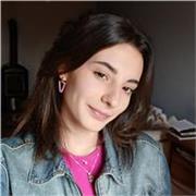 sono una ragazza diplomata che da ripetizioni di inglese per scuole medie e superiori a Biella, adattandomi alle esigenze.