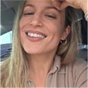 Me defino como una persona responsable, paciente, organizada y con facilidad para comunicarme. Me gusta ayudar a los demás a alcan