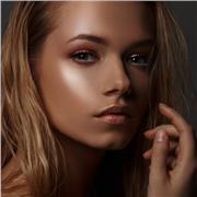 Profesor de audiovisuales y profesional con trayectoria de 10 años de experiencia