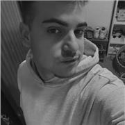 Estudiante de derecho en la Universidad de Valencia, con el titulo de Bachiller ( ), con una nota media de 8,1 y nota de la selectividad en un 12. Domino las Matemáticas aplicadas a las CCSS, Historia, Economía, Ingles