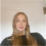 Estudiante universitario de economía apto para enseñar ESO cualquier materia