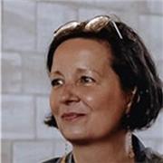 J'aime travailler avec les jeunes enfants. Aider et transmettre me plait