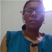 Enseño a leer y a escribir tambien suma resta divisionesy les hablo del respeto y la tolerancia