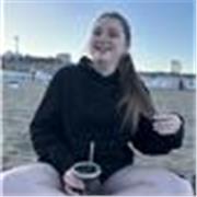 Profesora de matemaáticas graduada de la Escuela Superior de Comercio Carlos Pellegrini. Para niños de todas las edades