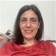 Insegno Inglese per stranieri,per adulti e bambini. Sono Italiana e parlo fluentemente l'Inglese. 