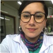 Profesora de apoyo para química básica, orgánica, naturaleza, para niños