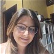 Laureata in giurisprudenza, Abilitata alla professione forense