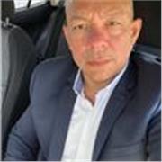 Docente digital impulsando innovación, talento y transformación profesional


