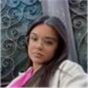 studentessa di lettere moderne impartisce ripetizioni di letteratura, storia e geografia