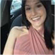 Soy una persona ambiciosa , empatíca y con ganas de enseñar y aprender junto con los niños 