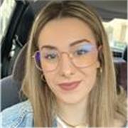 Profesora de español apta para todas las edades, especializada en niños, lenguaje corporal y gestual y pronunciación.