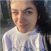 Acabo de terminar bachillerato, y me encantaría compartir mi aprendizaje con los demás. Enseñaría a niños de primaria sin problema