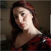 Salve, sarò breve e semplice. 
Mi chiamo Francesca, sono una laureanda in Lettere,disponibile per dare ripetizioni di italiano e soprattutto per far piacere la nostra amata lingua