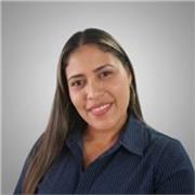 Profesional y apta para dar clases de español