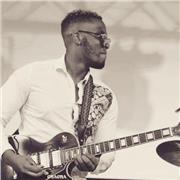 Je suis professeur de guitare depuis une dizaine d’années et je donne de guitare adaptée aux élèves