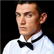 Attore professionista e docente di recitazione cinematografica e teatrale (di presenza e online)