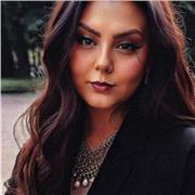 Docente impartisce lezioni di Diritto, educazione civica, storia, geografia e materie umanistiche di ogni grado scolastico