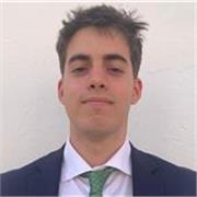 Profesor de informática en Granada. Graduado en Ingeniería Informática. Clases prácticas y personalizada con experiencia previa.