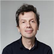 Native English speaker with 5 years teaching experience offers private lessons in English, music culture & interviewing techniques