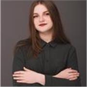 Mi chiamo Kateryna e sono una giovane pianista professionista dall’Ucraina residente in Puglia 