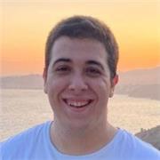 Soy un chico de 21 años apasionado desde pequeño por el mundo de la informática,desmonté mi primer ordenador con 7 años.