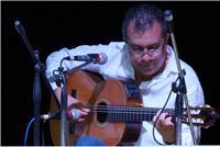 maestro de música en general especialidad en guitarra clásica