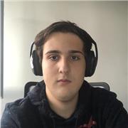 Mi nombre es Ángel Barreiros Leston, soy un estudiante de 18 años de edad, poseo de un alto nivel de ingles, y lo uso a diario