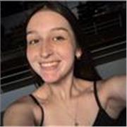 Profesora de matemática para chicos de menos de 16 años